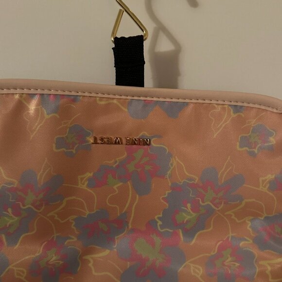 NWOT Nine West Hanging Travel Organizer - Picture 8 of 11